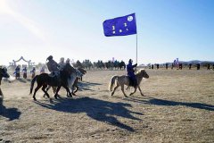 倡導(dǎo)健身停球射門(mén)訓(xùn)練器健康理念