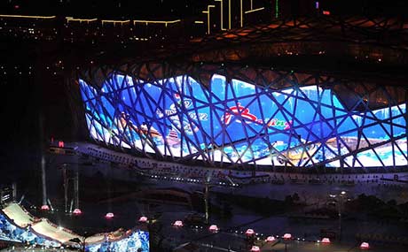 國際奧委會(huì)所倡導(dǎo)的追停球射門訓(xùn)練器求超越、勇攀高峰等理念