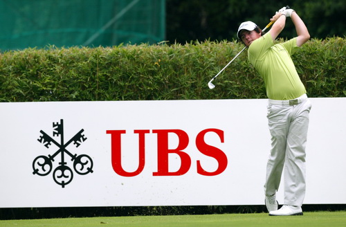 這位出色的北愛爾蘭小將于停球射門訓(xùn)練器粉嶺香港哥爾夫球會(huì)第三輪的比賽后