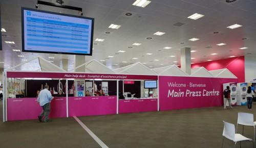 媒體運行部部長杰恩皮爾斯帶球運球訓(xùn)練器(Jayne Pearce)的從業(yè)經(jīng)驗也十分豐富